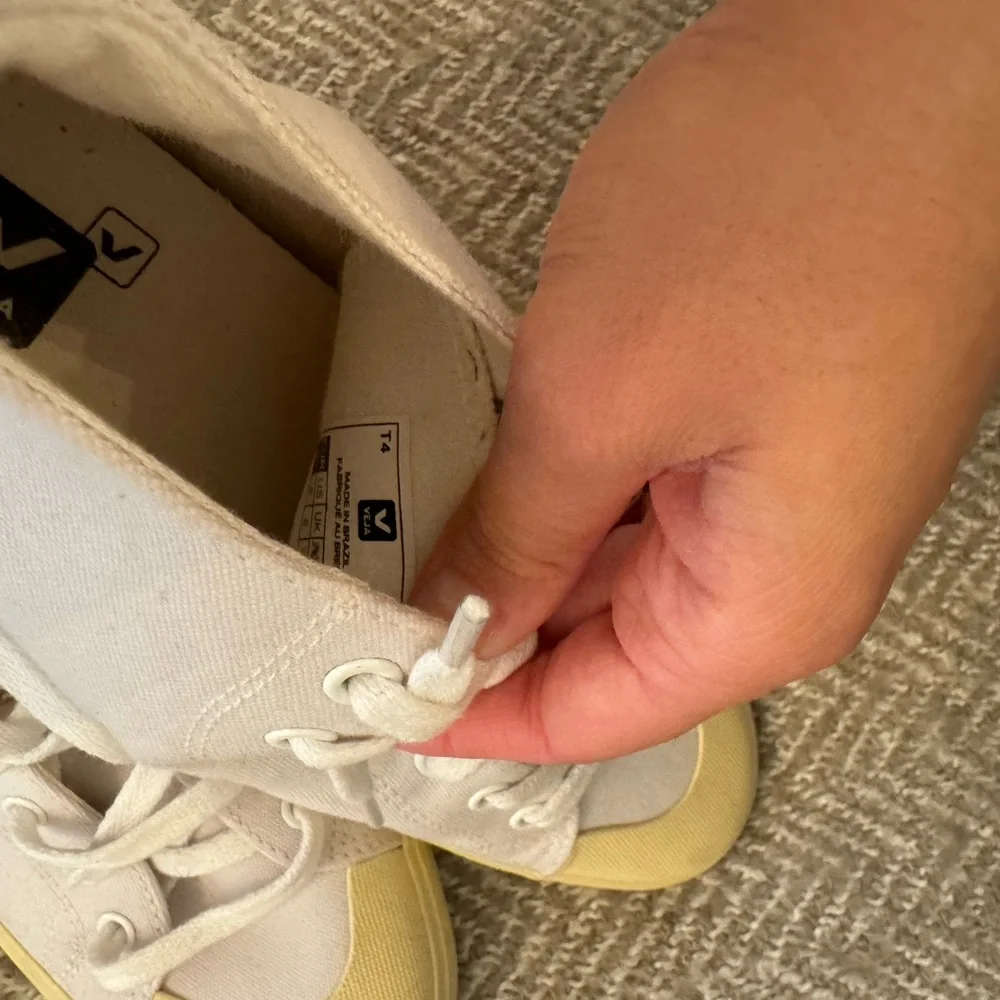 Veja High Top Shoes - Picture 5 of 5